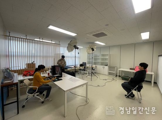 경남도, 경남 청년대상 취업사진 촬영 지원 및 커피트럭 이벤트 행사
