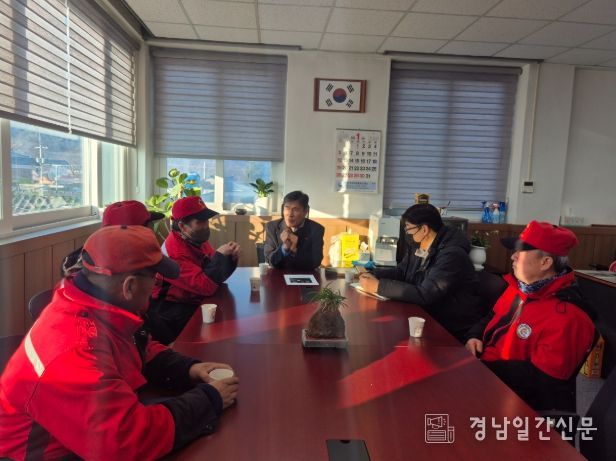 덕곡면, 산불 예방 위해 산불감시원 면담 진행