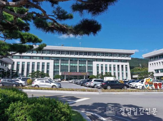밀양시청 전경