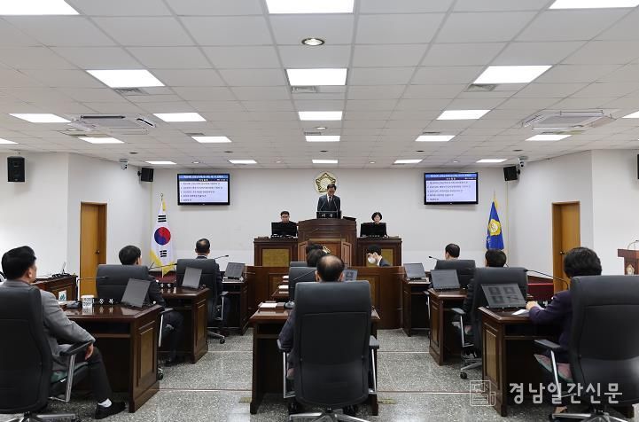 제304회 산청군의회 임시회 개회