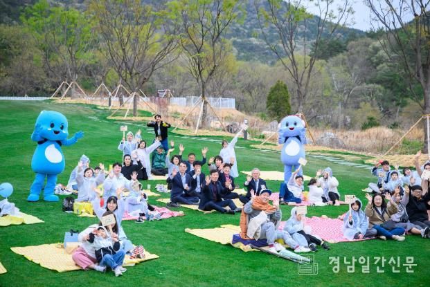 남해‘파라다랑스’개장식 성황리에 열려