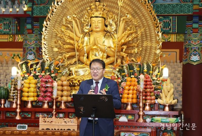 장금용 창원특례시장 권한대행, 성주사 전야 연등법회 참석