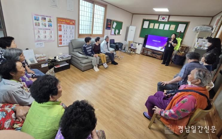 치매안심마을 교육 사진
