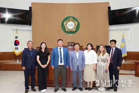 몽골 불간아이막 오르혼솜 의장단, 고성군의회 방문
