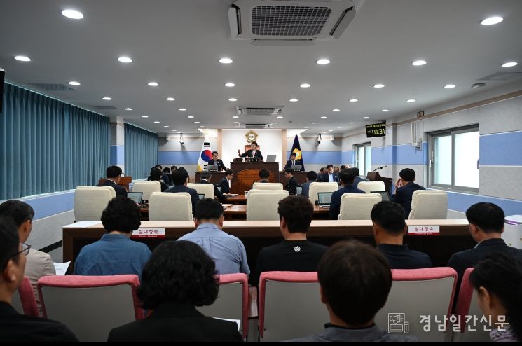 “남해군의회, 제285회 제1차 정례회 폐회”