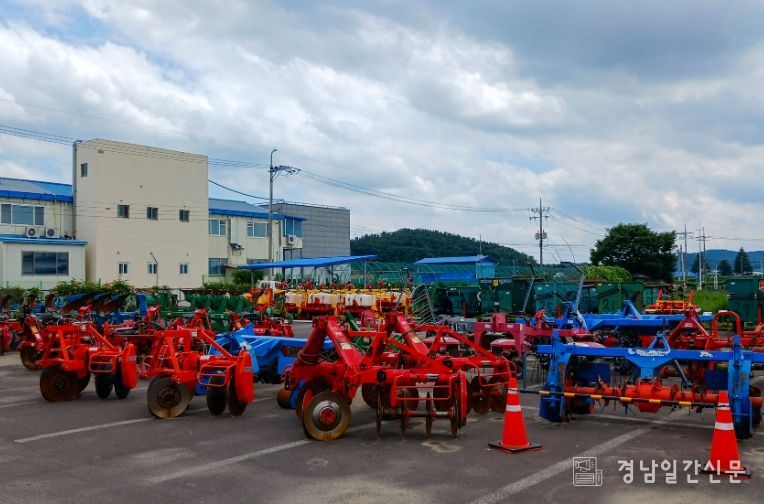 창녕군 농업기술센터에 보급된 농기계들