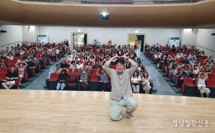 거제시, ‘2025년 거제시민자치대학’ 박정호 교수 강연 성료