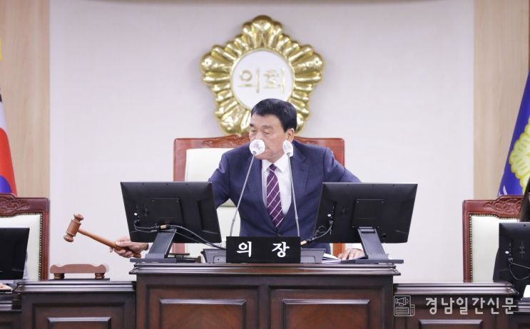 의령군 야생조류 충돌 예방 조례 보도자료(김규찬)