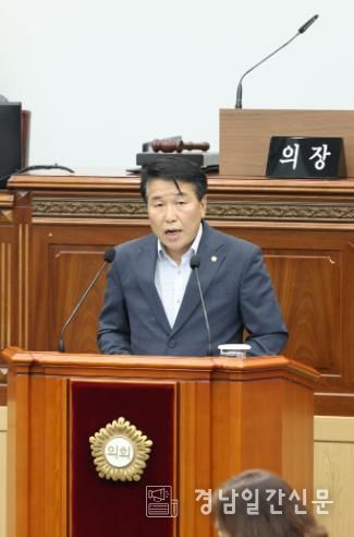 창원시의회 남재욱 의원“흔들림 없는 시정, 협력하는 의정 필요”