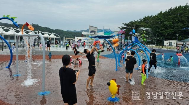 남포항 어린이 물놀이터 7. 11.(금) 개장!
