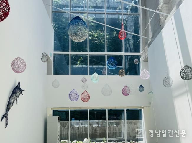 남해군 스페이스 미조 여름 특별기획전‘미조의 숨결’개최