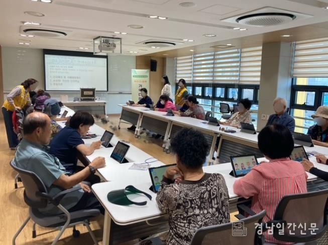 거제시치매안심센터, 경증 치매 어르신『기억+더하기』 쉼터 하반기 프로그램 운영