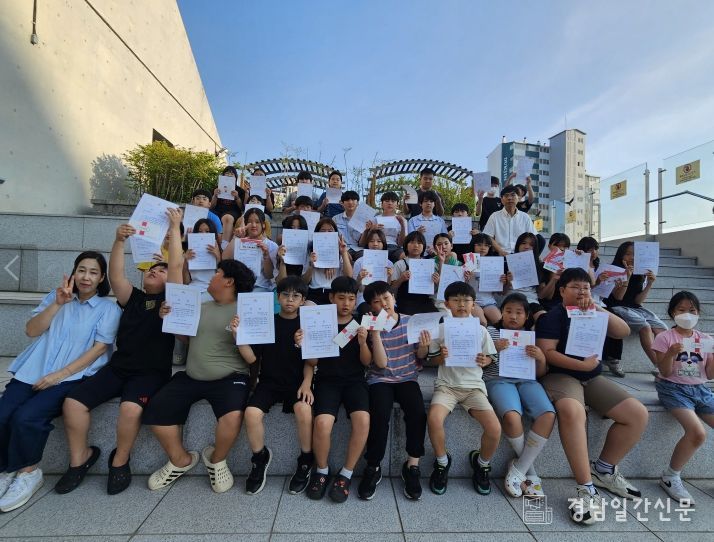 ,제6회 고성예총 서예대회 참가자 전원 수상