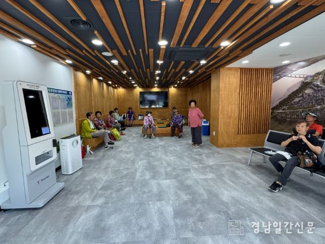 하동읍 교통 쉼터, 도란도란 문화공간