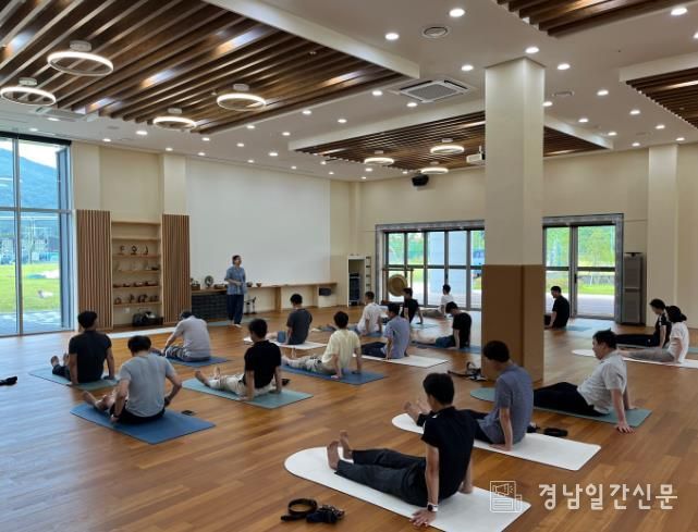 밀양 요가컬처타운, 신한은행 대상 리트릿 프로그램 운영