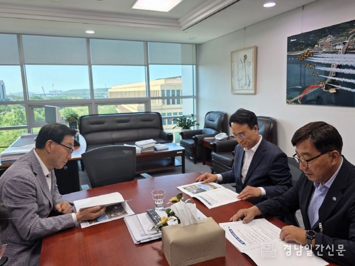 박동식 시장, 지역 현안 해결 위한 국비 확보 총력 국회 방문