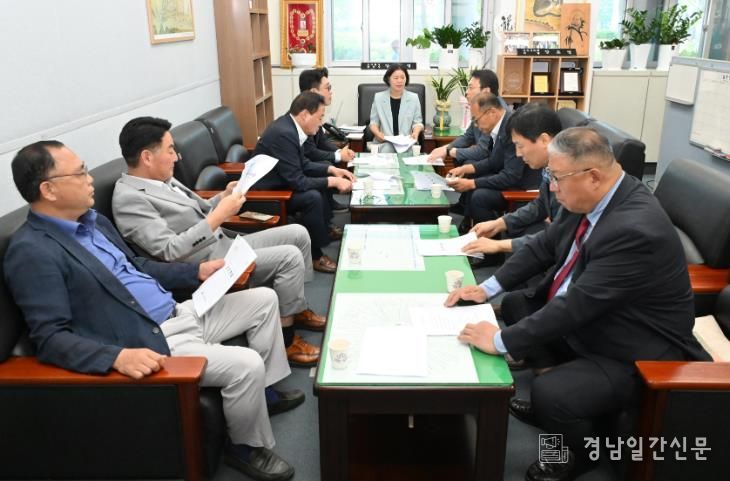진주시의회 도시환경위, 산림조합과 간담회…긴밀한 협력 약속