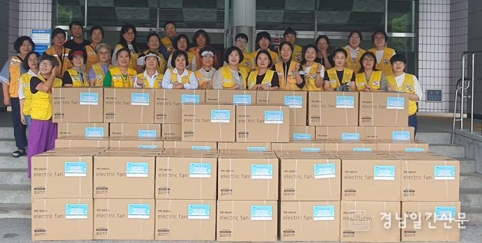 대한적십자사봉사회 거제시협의회, 혹서기 대비 취약계층에 물품 전달