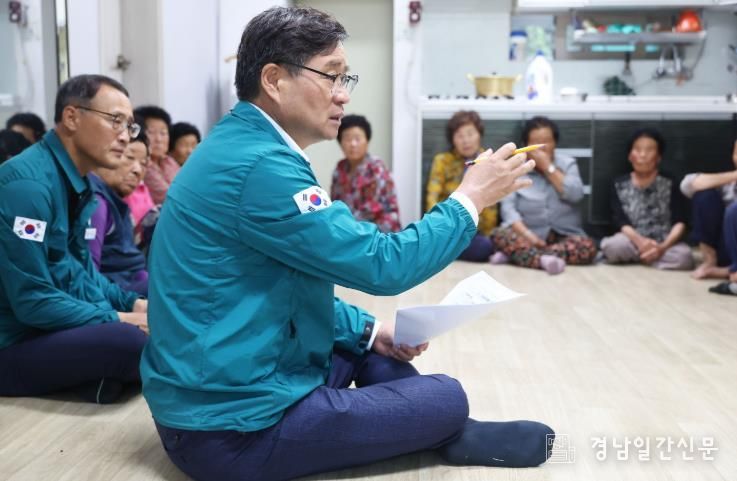 진병영 군수, 안의면 찾아 여름철 폭염‧집중호우 대비 현장 간담회