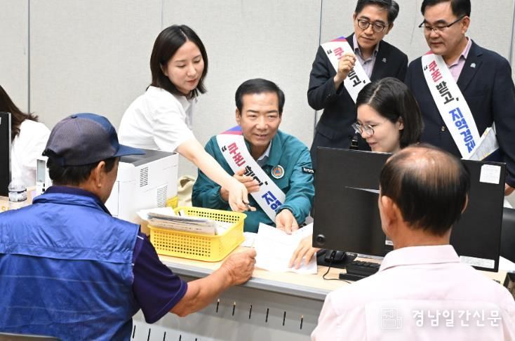 구인모 거창군수, ‘민생회복 소비쿠폰’ 현장 방문 등 총력 추진