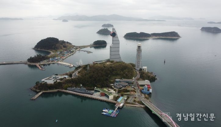 진해구 명동 진해해양공원 전경. 깨끗한 바다와 어우러진 자연경관 속에 조성 예정