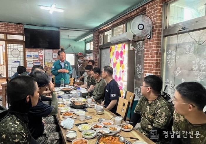 구인모 거창군수, 제39보병사단 신원면 대민지원 활동 격려