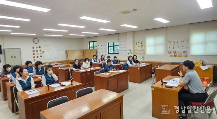 하동군, 버스 도우미 친절·안전 교육..교통약자 이동권 강화