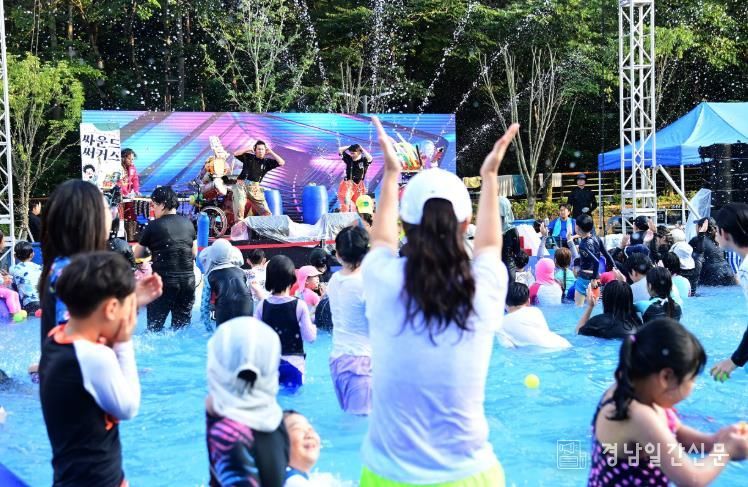 진주시, 여름 무더위 탈출구‘진양호 물빛워터페스티벌’개최 - 2023년사진
