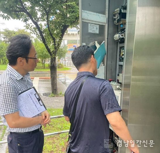 진주시, “폭염 대비 육교 승강기 특별점검”