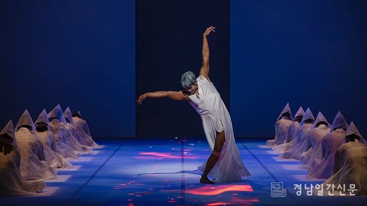 국립무용단 ‘사자의 서’ 공연