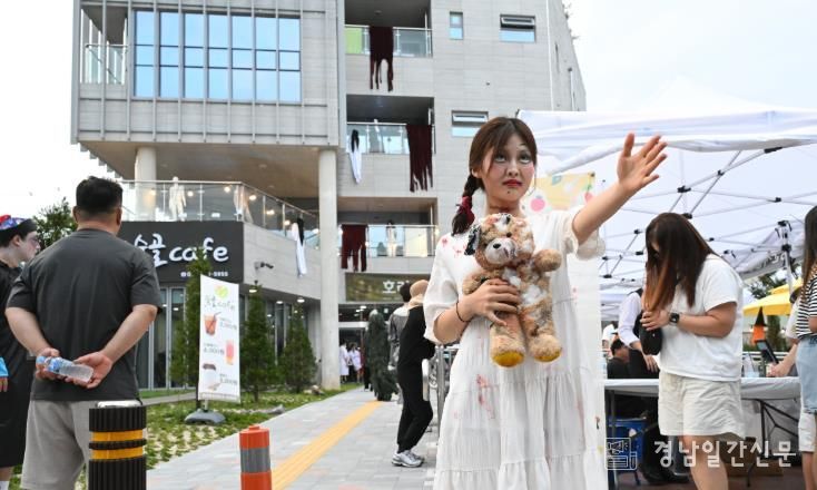 거창군 제5회 ‘호러in거창’, 한여름 인형의 밤으로 더위를 날리다