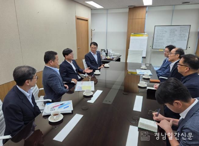 변광용 거제시장, 김경수 지방시대위원장과 면담