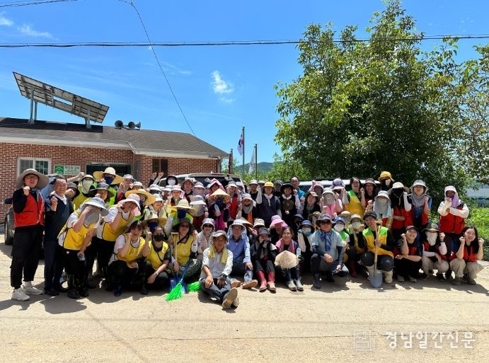경남도 11개 가족센터, 산청군 수해복구 참여