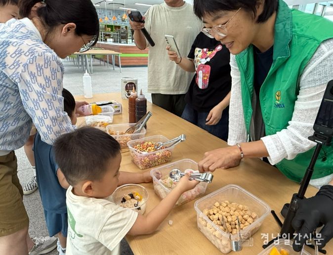 더위 쫓는 “냉기 나눔 봉사활동”
