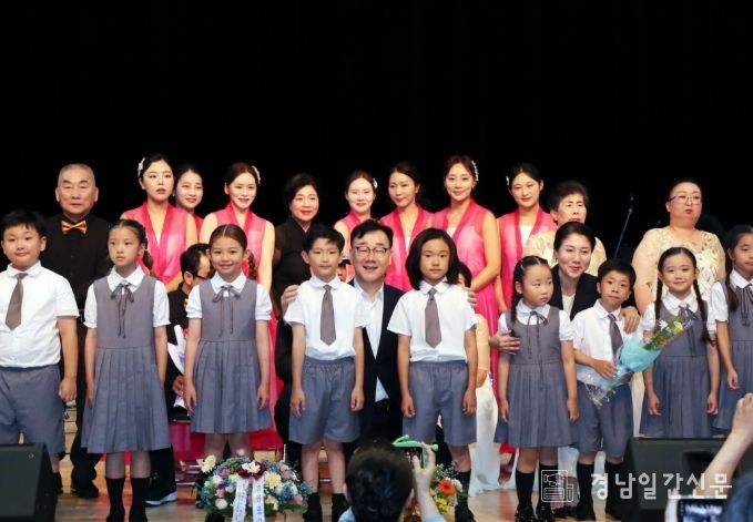 하동군, 600명 군민과 함께한 “한여름 밤 가족음악회”