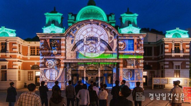 빛으로 물든 합천영상테마파크·청와대 세트장 야간 개장 시범운영!!