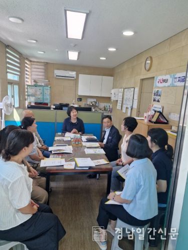 김현미 거창부군수, 자활센터·통합돌봄 복지현장 방문