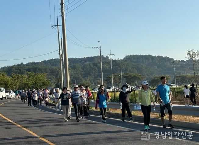 사천시 2025년 서포면민 건강 걷기대회 성황리에 마무리