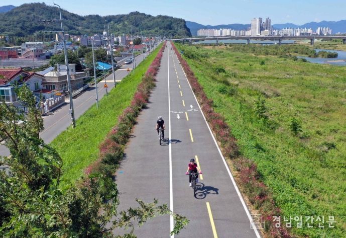 밀양강 자전거길 라이딩 전경