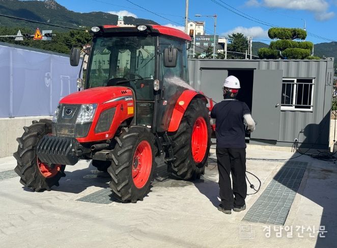 농기계임대사업소 농기계 전용 세차장 개소