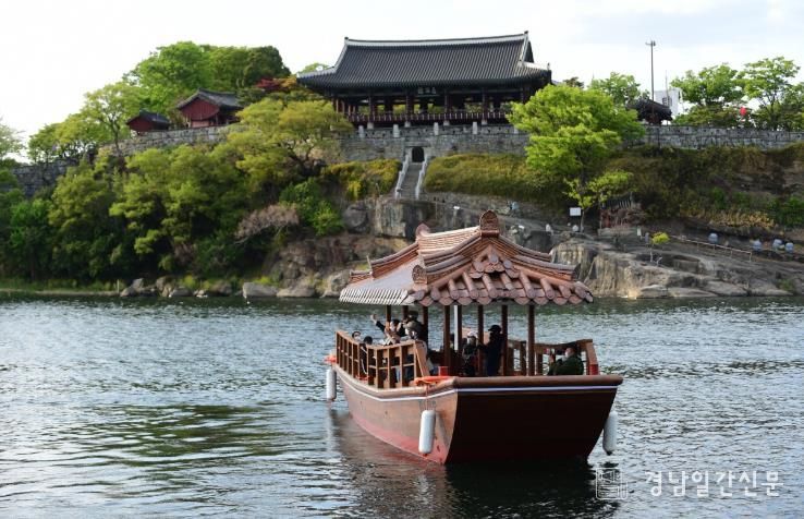 진주시, ‘머무는’ 문화관광도시 자리매김- 김시민호