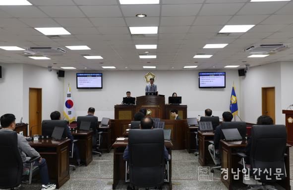 산청군의회 집중호우 피해 군민 위해 예산 자진 삭감, 복구 재원 확보에 힘 보태