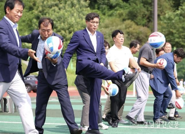 제16회 함양군수배 족구대회 성료