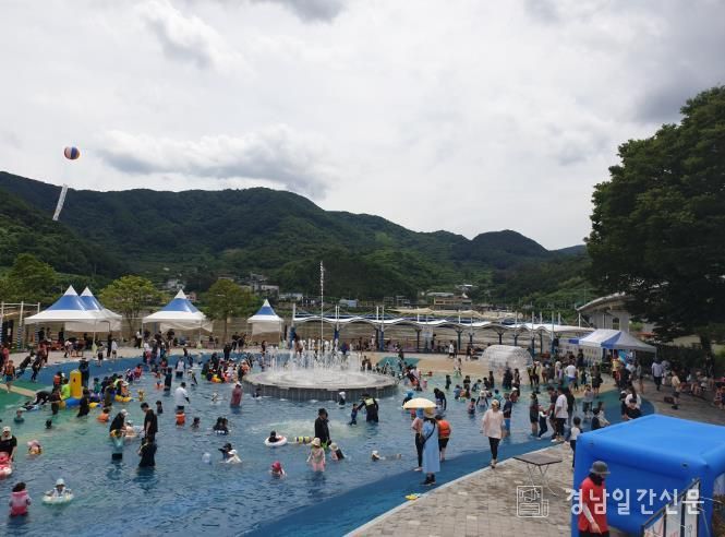 하동송림공원 물놀이장 성황 속 폐장