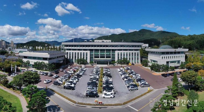 밀양시청 전경