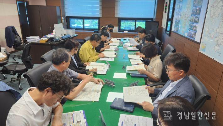 우수기관 도약 총력전! 거제시, 팀장급 보고회로 합동평가 성과관리 속도전