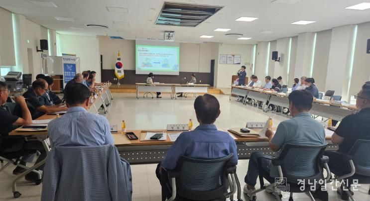 거제시, 연초면 이장회의서 ‘찾아가는 탄소중립 교육’ 실시