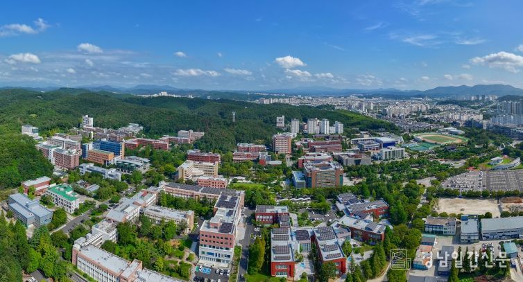 경상국립대학교 가좌캠퍼스 전경
