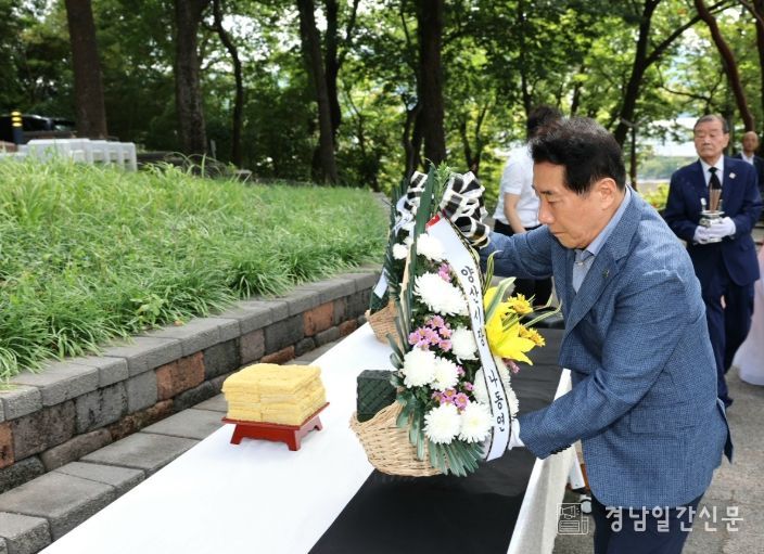 윤현진 선생 서거 104주년 기념 헌다례