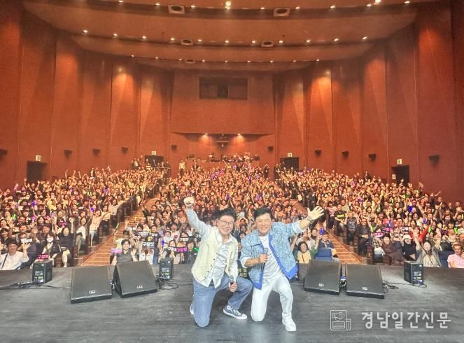 함안문화예술회관 '구창모 콘서트' 전석 매진 속 성료